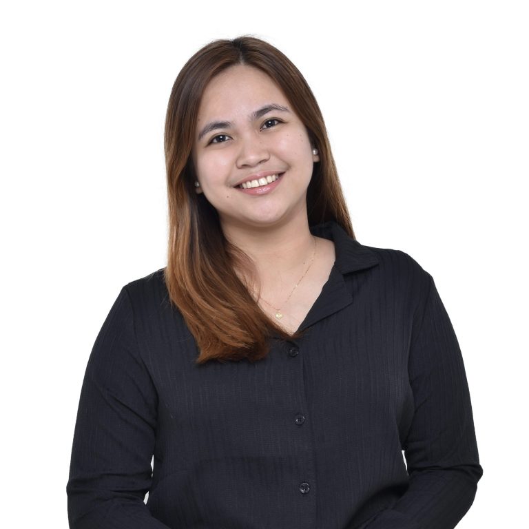 Carlynn is a Senior Paralegal at Prosper Law and is finishing a JD in Law in the Philippines and an employer advocate